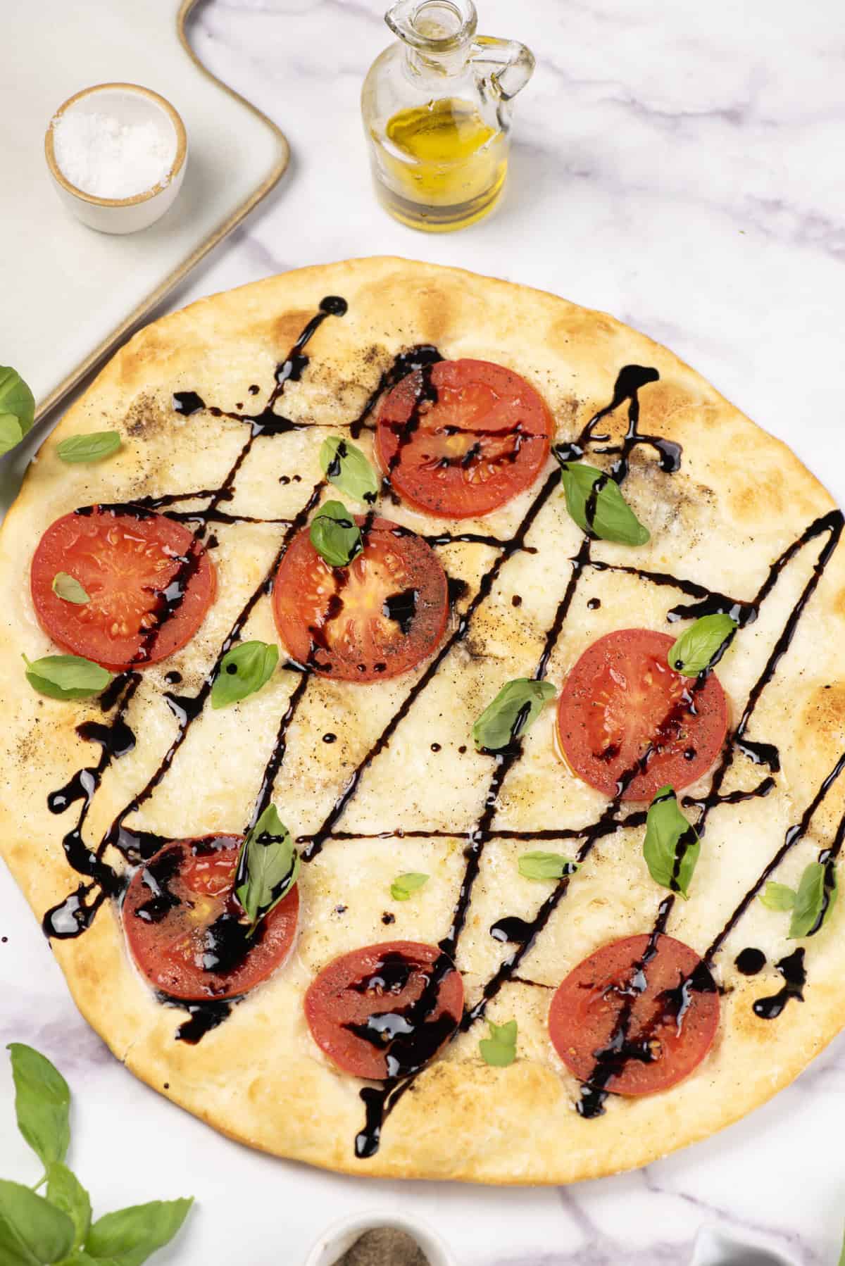 Caprese Pizza - foodfaithfitness