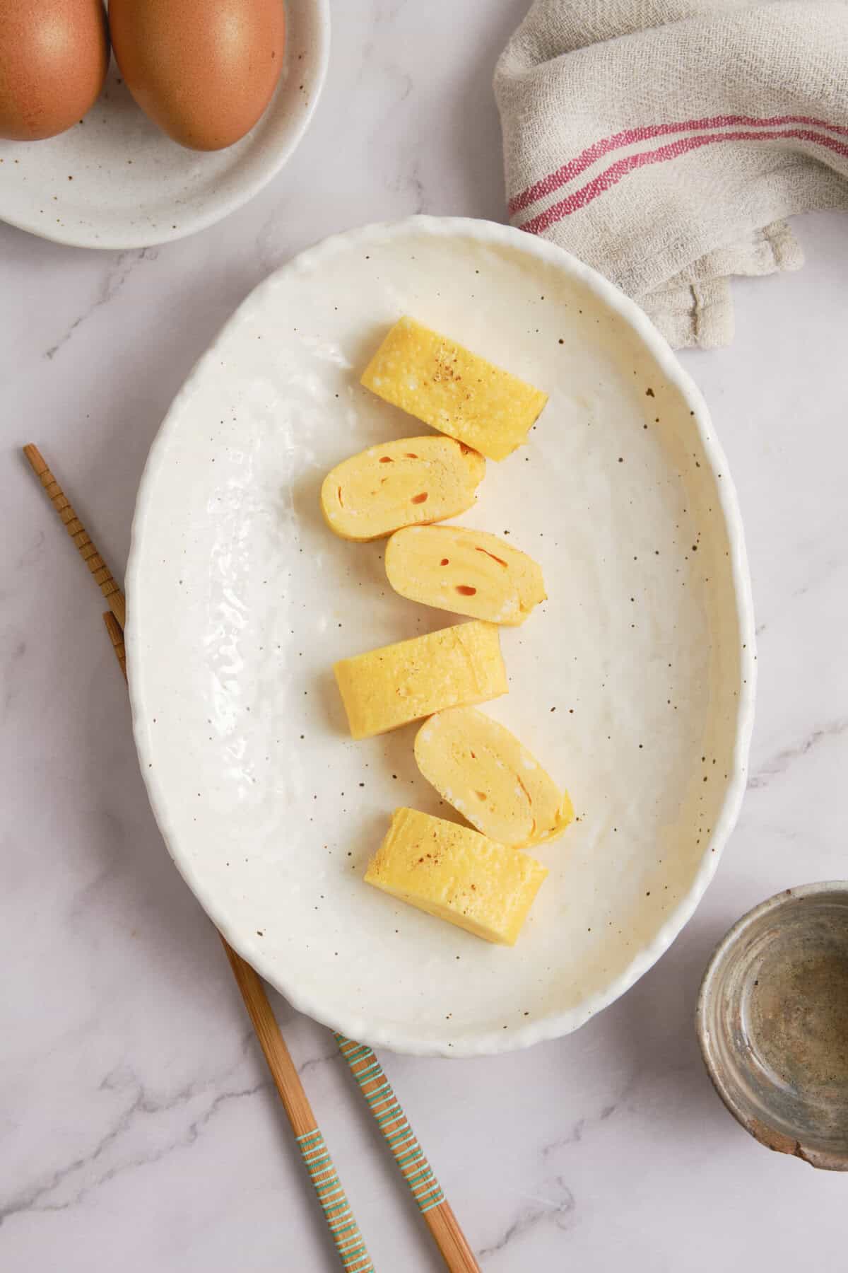 Tamagoyaki (Japanese Rolled Omelet) - foodfaithfitness
