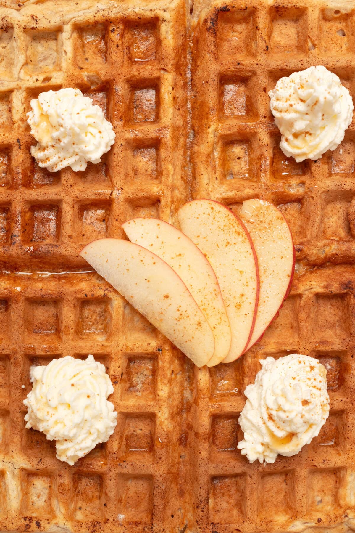 Apple Cinnamon Waffles - foodfaithfitness