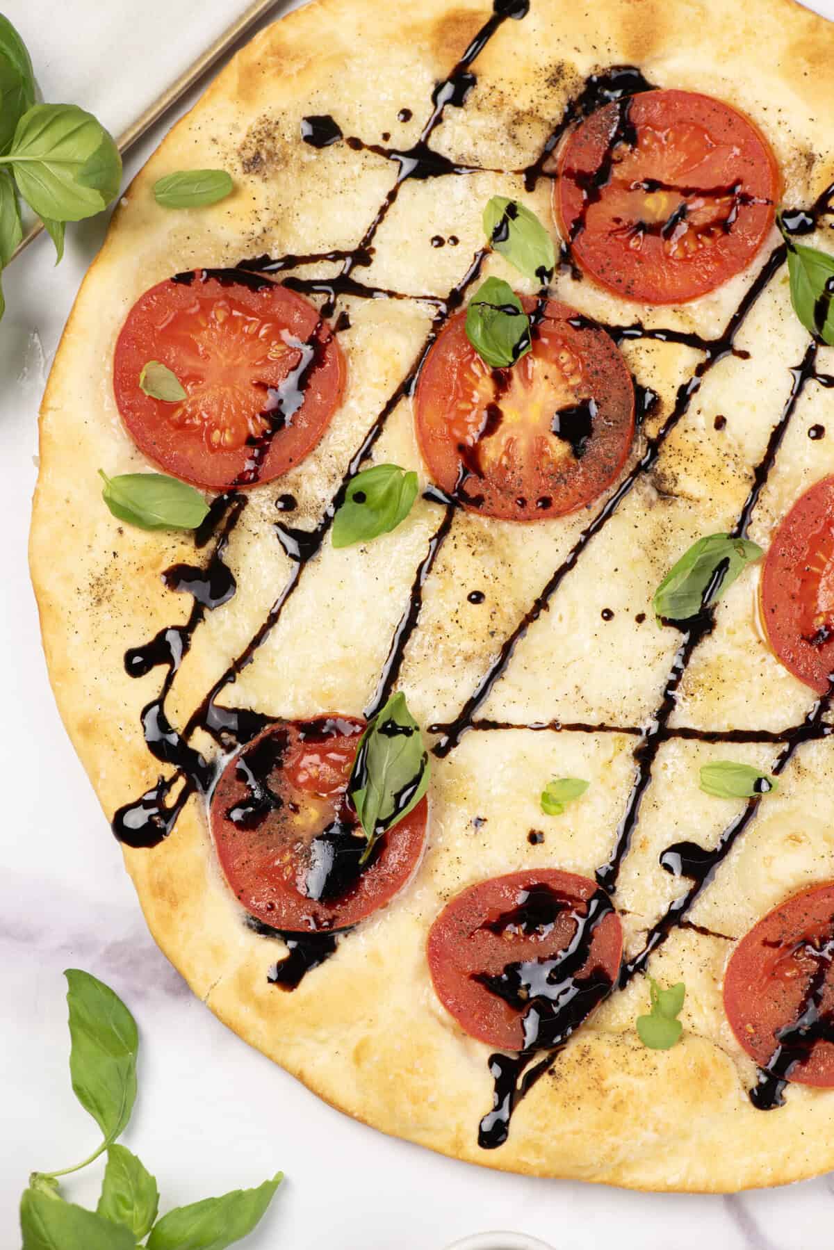 Caprese Pizza - foodfaithfitness