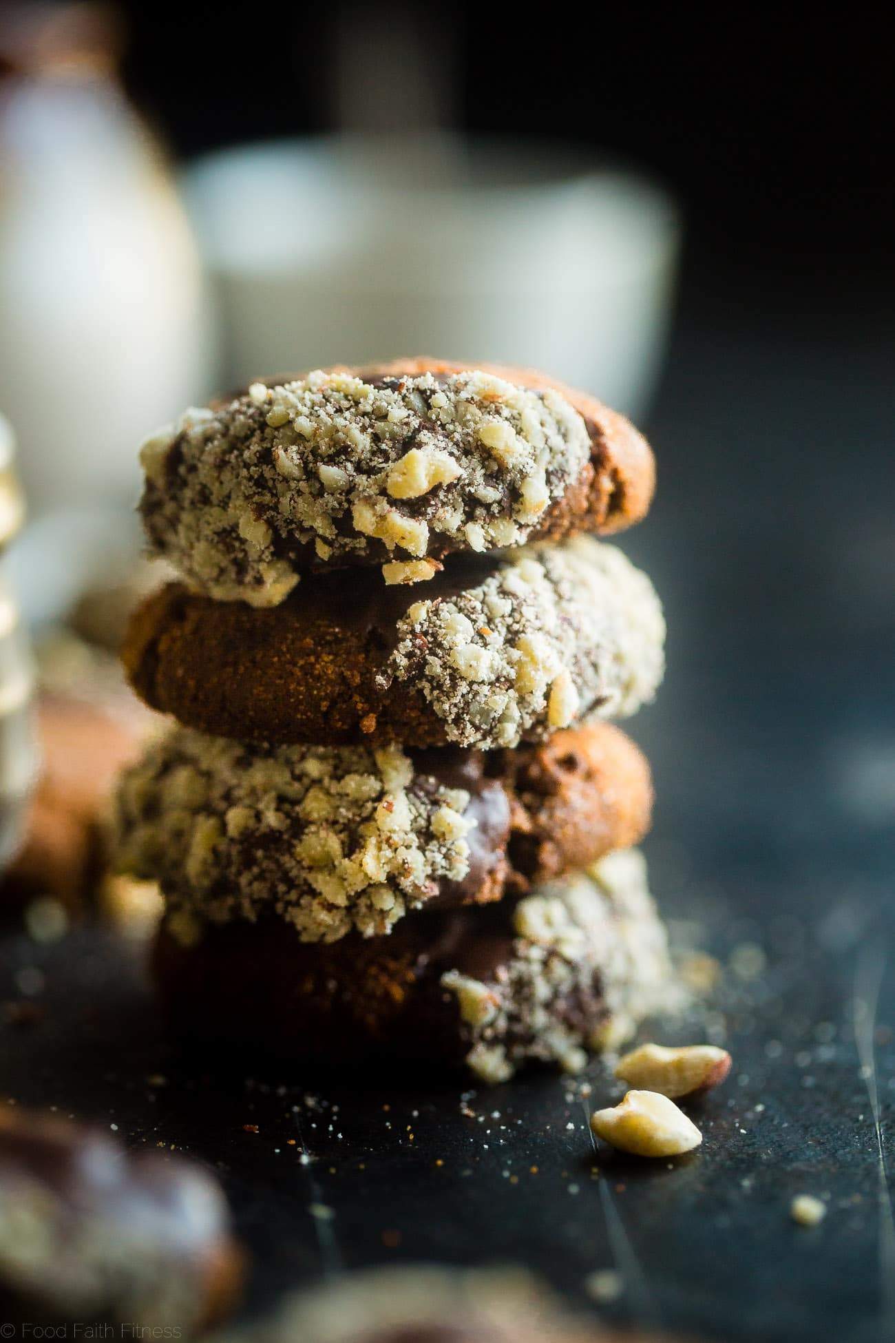 Paleo Chocolate Hazelnut Coffee Ginger Snaps - This easy, sweet and spicy paleo chocolate hazelnut healthy ginger snap recipe has notes of rich coffee! They're the perfect healthy, gluten free cookie for the Holidays! | Foodfaithfitness.com | @FoodFaithFit
