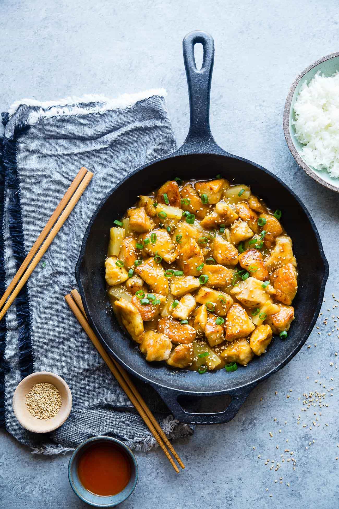 Whole30 Firecracker Pineapple Chicken - This healthy, sweet and spicy chicken is way better than takeout! A gluten free, paleo and whole30 compliant dinner that is always a crowd pleaser! | #Foodfaithfitness | #Paleo #Whole30 #Glutenfree #Healthy