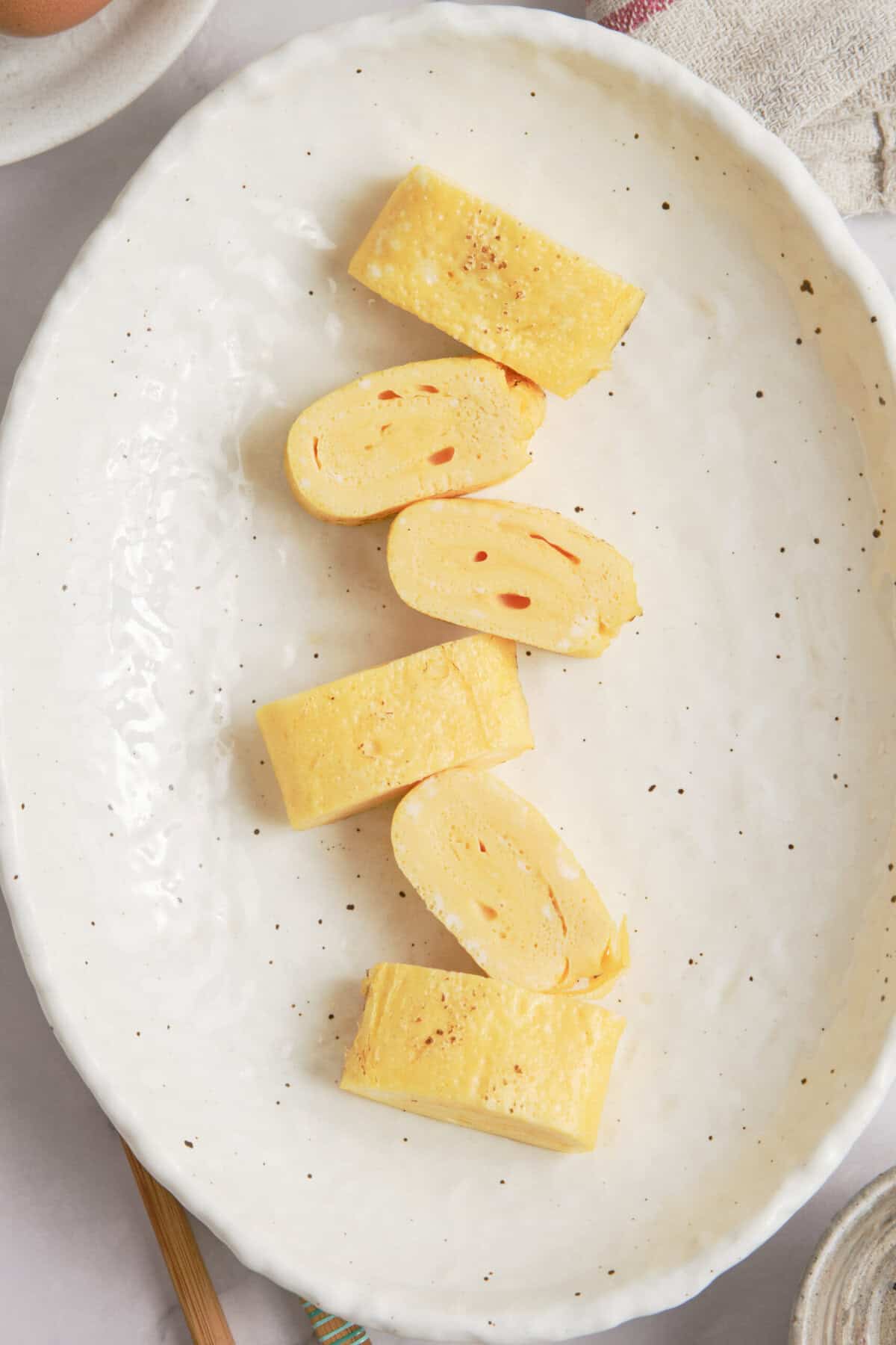 Tamagoyaki (Japanese Rolled Omelet) - foodfaithfitness